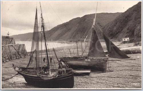 Clovelly vintage postcard - vintage,