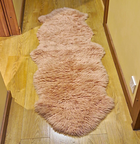Dunelm pink sheepskin rug - sheepskin,
