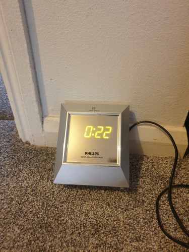 Philips clock radio dual - radio, alarm