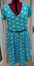 Popsy Dress 16 Turquoise with Swan Pattern Short Sleeve V-neck Knee Length Used