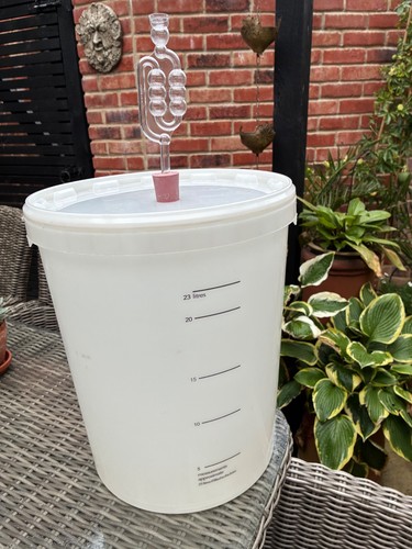 Fermentation bucket 25l - fermentation, bucket.