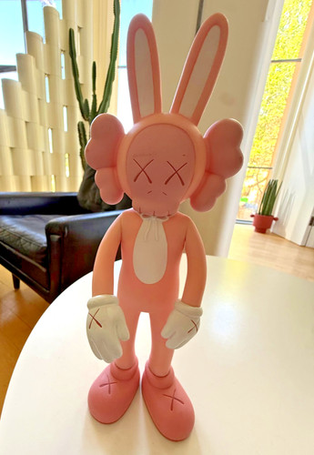 Limited edition kaws - limited, pink