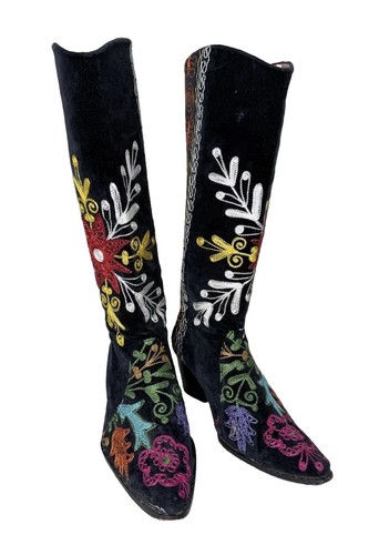 Suzani hand embroidered - hand, black