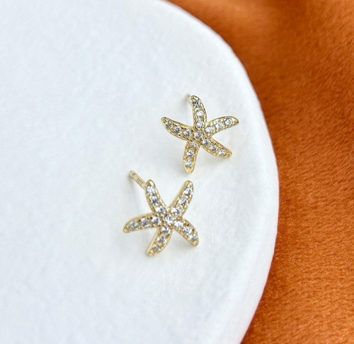 Dainty starfish stud - dainty,