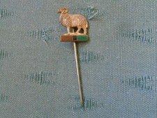 VINTAGE YOUNGS RAM BREWERY WANDSWORTH - ENAMEL LAPEL BADGE