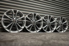 *Refurbished* Genuine 17" VW Passat CC Alloy Wheels 5x112 Golf/Scirocco/Caddy 8J