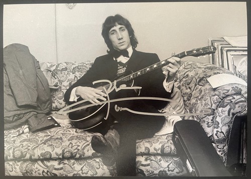 Pete townshend signed - pete,