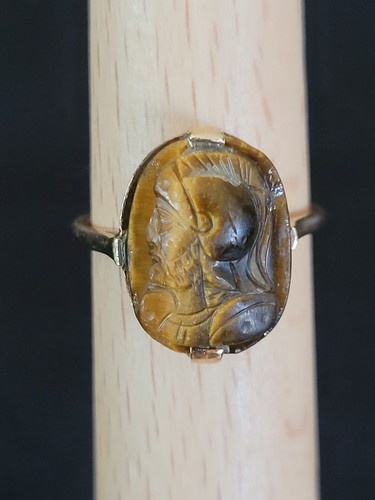 1900s hand carved tigers - hand, eye