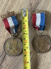 2x Medals & Ribbons The Vulcan