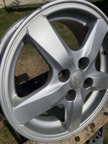 Toyota corolla 2004 alloy - toyota,