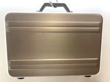 Zero Halliburton Aluminium