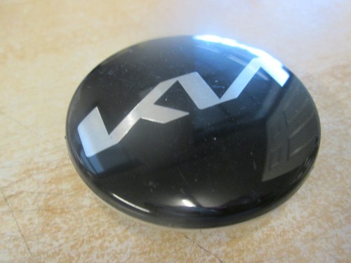 Genuine kia wheel centre - genuine,