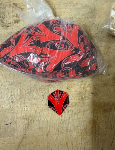 Job lot dart - lot,
