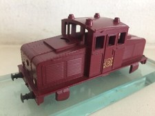 TRIANG R252 MAROON STEEPLE CAB LOCO BODY DECALS BUFFERS VGC r254