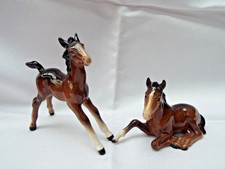 BESWICK Foal Lying Down 915