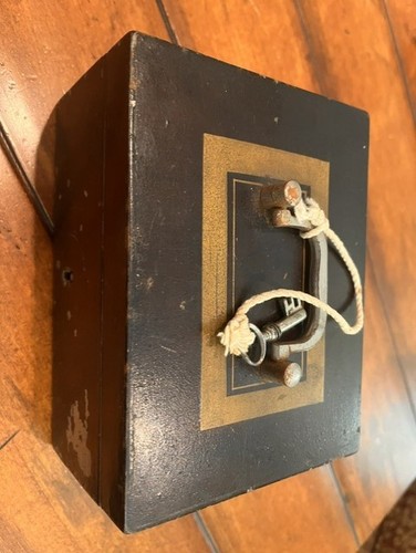 Antique metal strong box - box, /