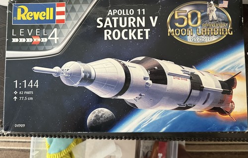 Revell apollo saturn v - revell,