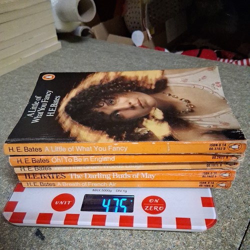Bates penguin classic - h, e