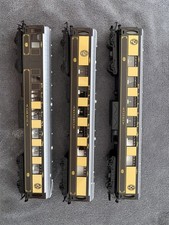 OO Gauge Pullman coaches x 3