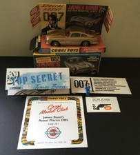 Corgi Toys Model Club 261 - James Bond Aston Martin DB5 - 2022 Reissue (2nd Ed).