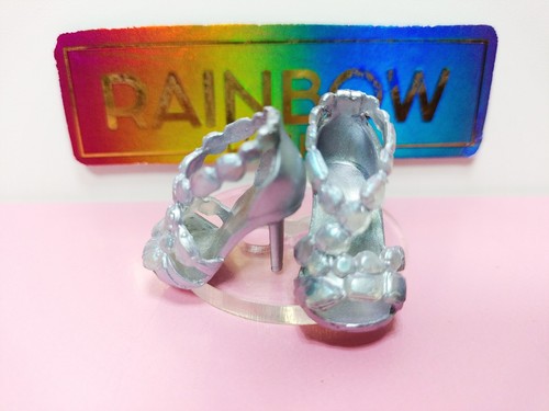 Rainbow high doll bundle - doll,