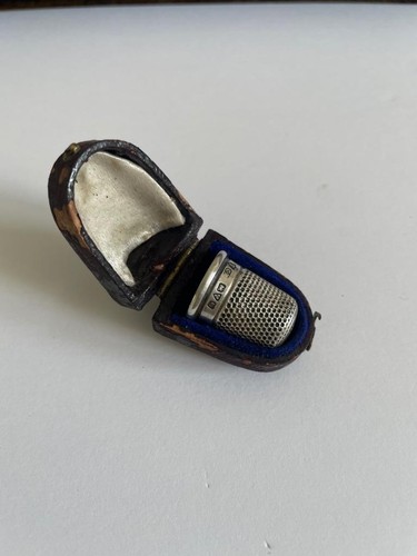 Sterling silver cased thimble - silver,