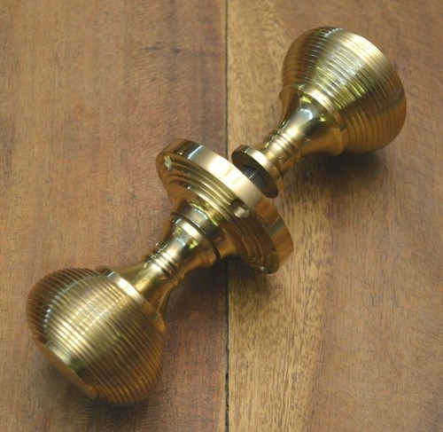 Reeded beehive style - reeded,