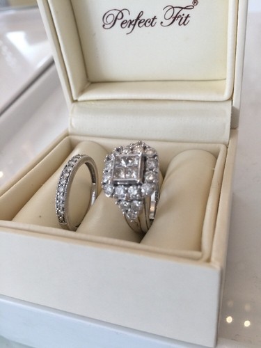 Samuel 9ct white gold 00ct - samuel,