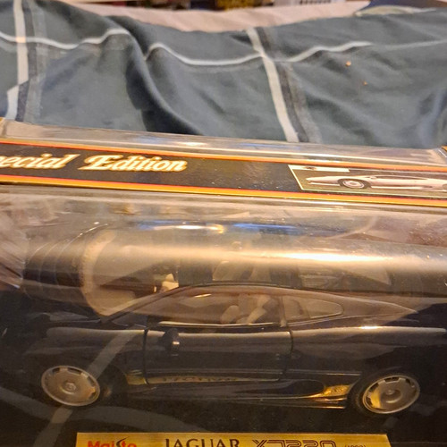 Maisto special edition jaguar - edition,