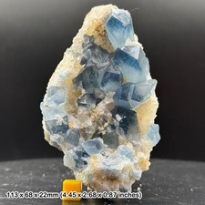 Grade a celestine with calcite