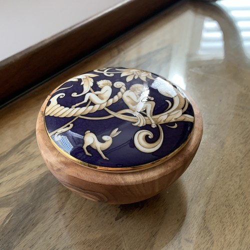 Vintage trinket box handmade - box:,