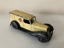 DINKY TOYS VINTAGE 1946 - 1948 AMBULANCE NUMBER 30f MADE IN ENGLAND BY MECCANO
