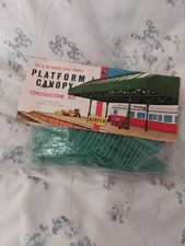 VINTAGE AIRFIX PLATFORM CANOPY