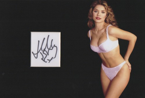 Holly willoughby signed - signed, 12x8