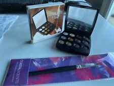 COASTAL SCENTS Go Palette CAIRO 12 Eye shadows MATTE & SHIMMERY w/Blender Brush