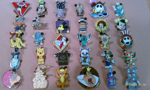 Disney trading pins - trading, pins-lot
