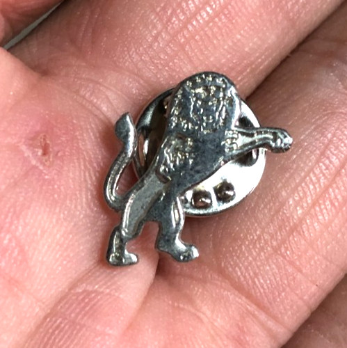 Rare millwall silver lion - silver,