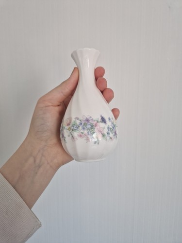 Wedgwood angela bud vase - wedgwood,