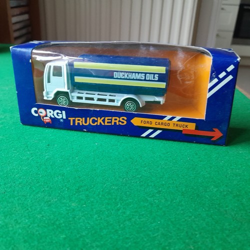Corgi ford cargo truck - corgi,