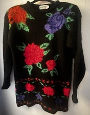 Vintage Tigi-wear by Rinku 1980’s floral Moher mix jumper with Shoulder pads. ￼
