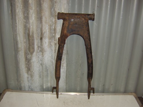 Kawasaki z250c swinging arm - swinging,