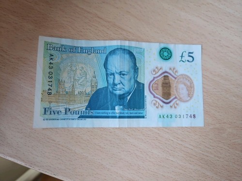 Great british pound note - £5,