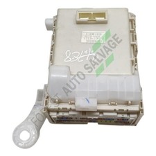 2010 TOYOTA AURIS FUSE BOX