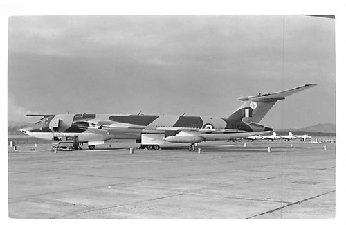 Photo handley page - bw,