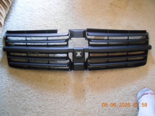 New front grille assembly - front,