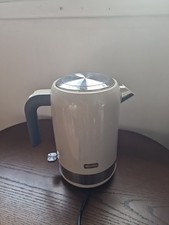 New Breville VKT153 1.7 Litre  3KW Cream High Gloss Collection Jug Style Kettle