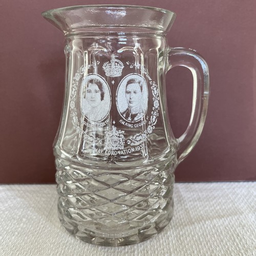 Lovely vintage 1937 queen - vintage,