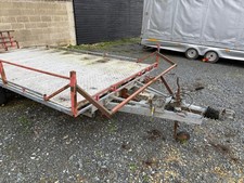 Car transporter trailer for