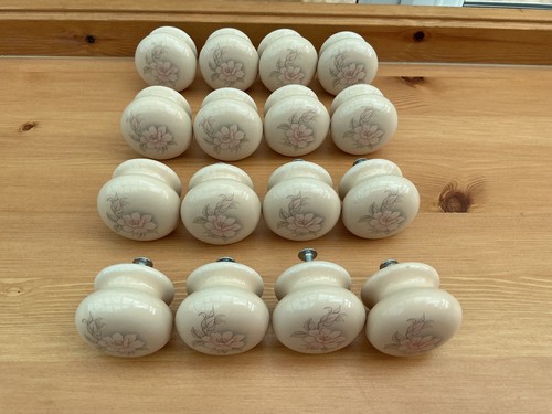 Pretty floral ceramic - 16,