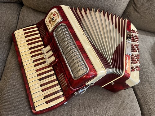 Noble compact accordion - noble,